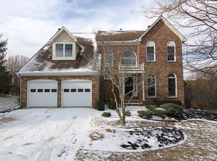 13591 Cobra Dr, Herndon, VA 20171