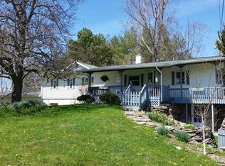 123 Underwood Rd, Vestal, NY 13850