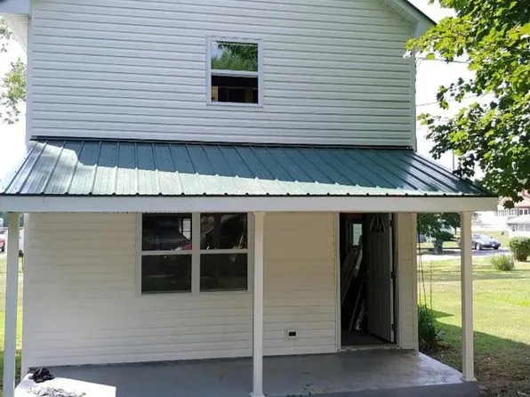 257 N Winchester Ave, Waynesboro, VA 22980