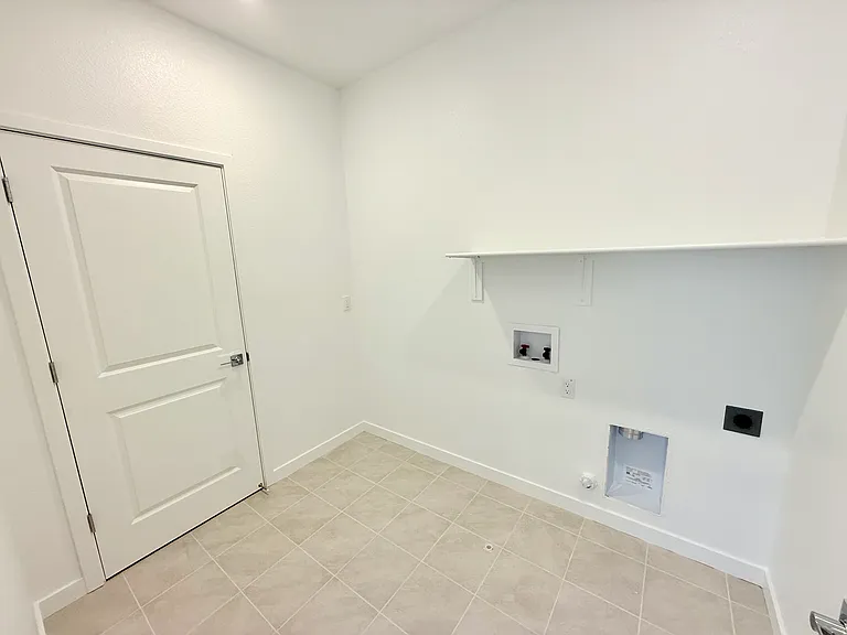 809 Canoe Ct — Photo 35