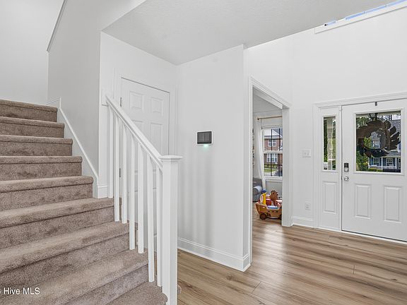 4th image of 608 Stagecoach Drive