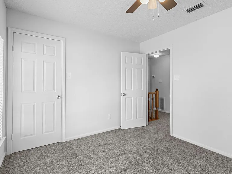2313 Longmeadow St — Photo 30
