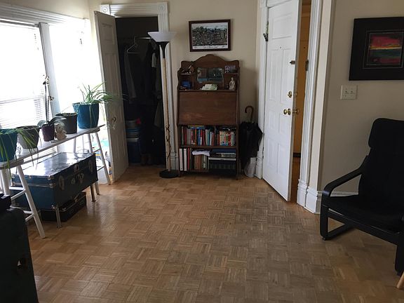 2nd image of 732 Fulton St E APT 4