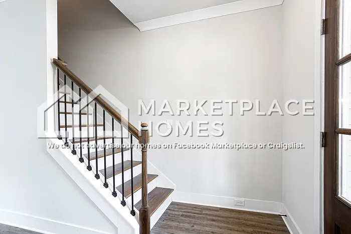 185 Russell Way — Photo 21