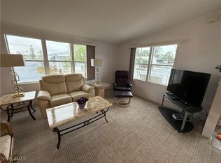 86 Lofty Ln, North Fort Myers, FL 33903