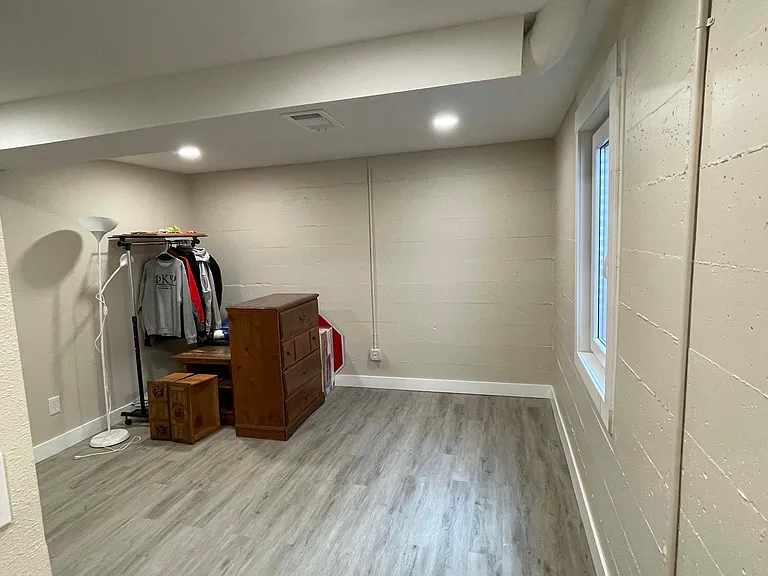 1109 N Jackson St — Photo 16