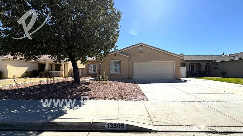 3 bed, 2.0 bath, 1104 sqft, $1,950 — Photo 2