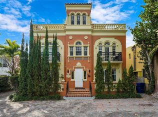 2870 Pine Tree Condo, Miami Beach, FL 33140