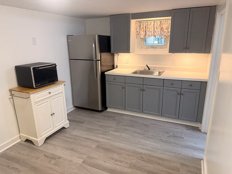 201 Ridge Ave — Photo 3