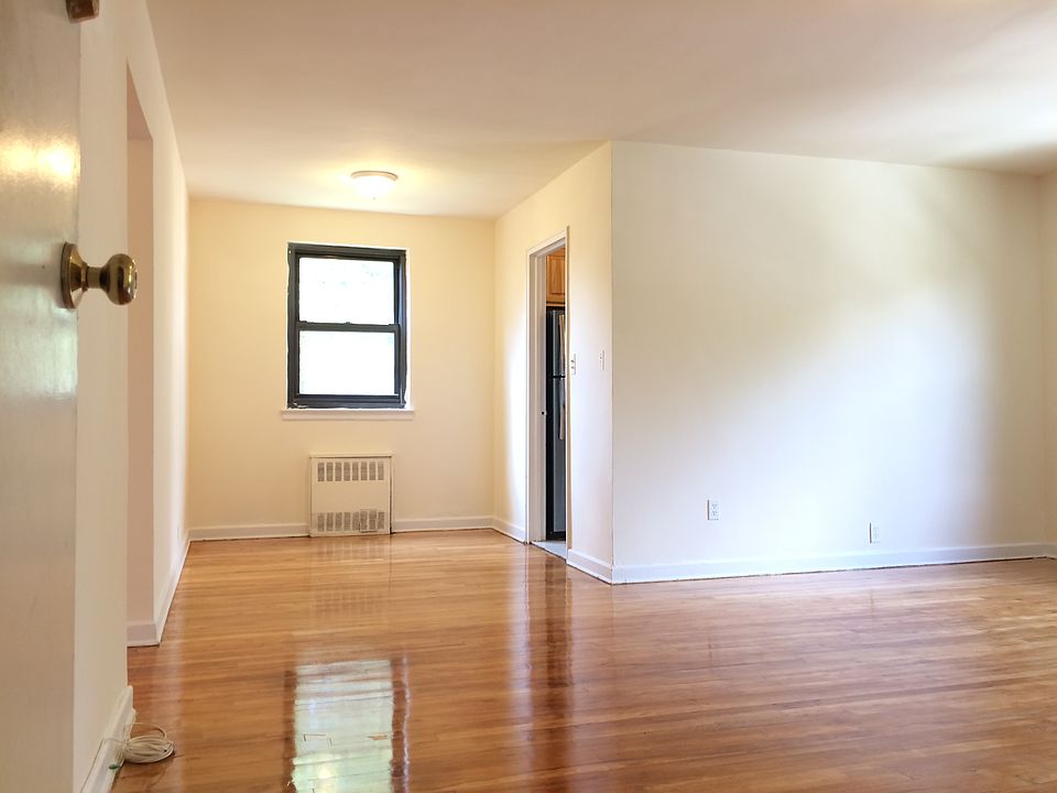 1st image of 19658 67th Ave #2