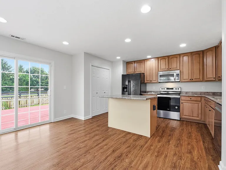 7753 Sunflower Dr — Photo 11