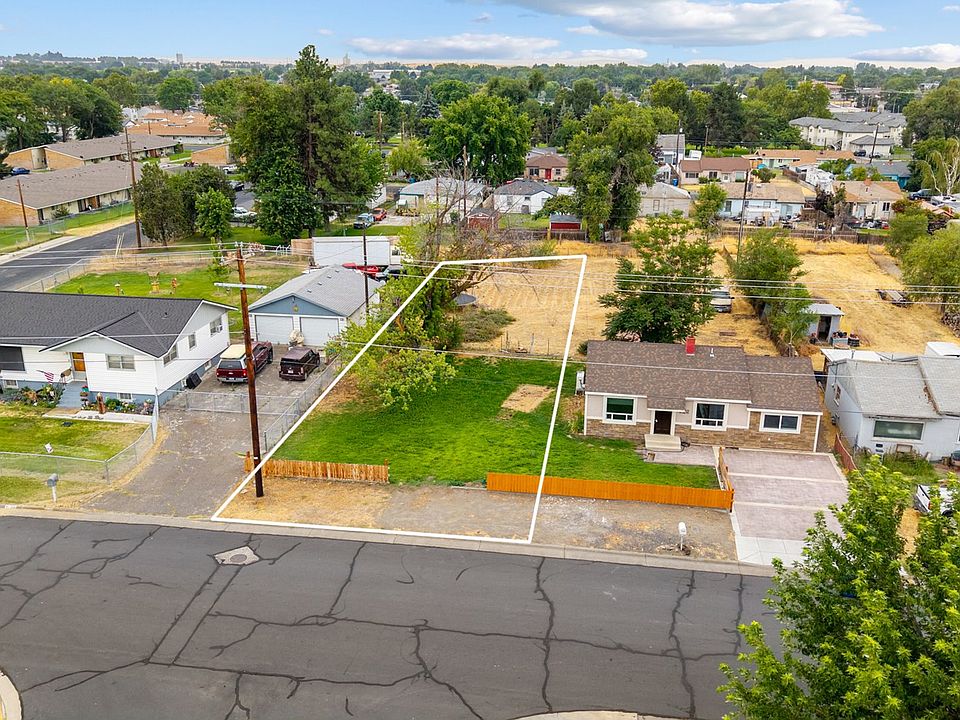 1st image of W Ridgeway Ave