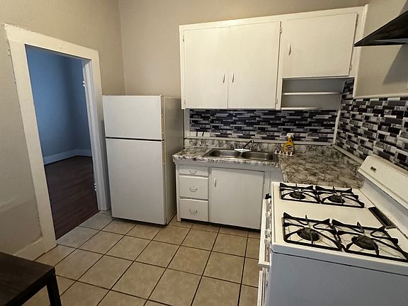 4th image of 107 S Edgefield Ave #G