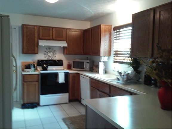 3rd image of 126 Ponsonby Ct