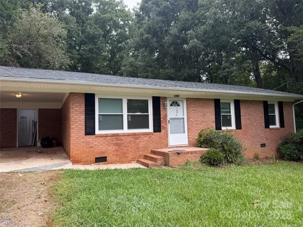 41283 Kings Rd, New London, NC 28127