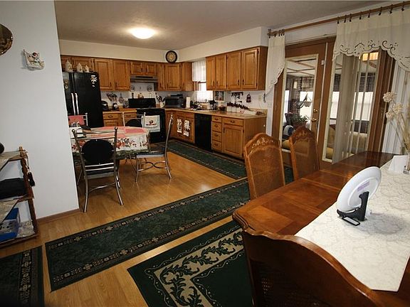 4th image of 4865 Jody Lynn Dr