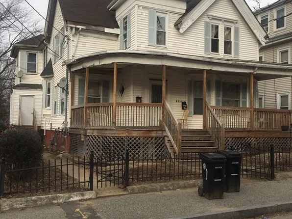 264 Court St, Brockton, MA 02302