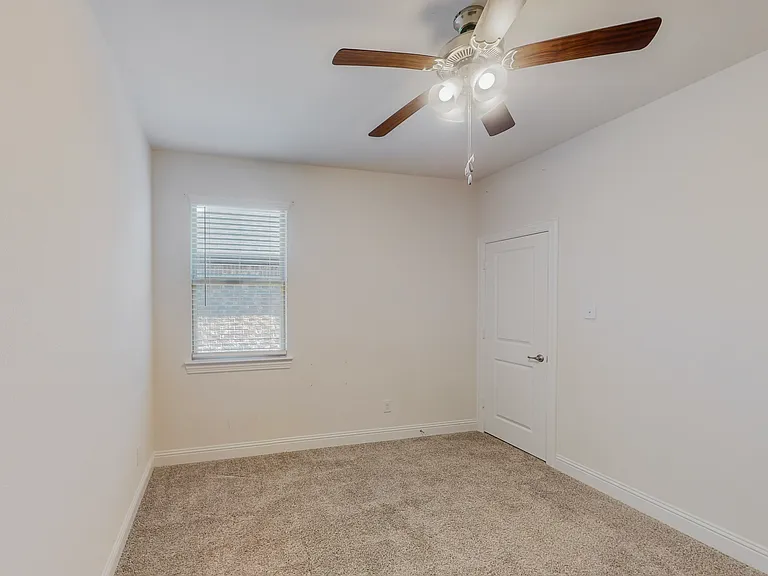 11029 Klondike Ln — Photo 36