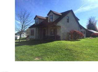 4977 Parks Rd W, Middlefield, OH 44062