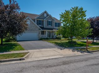275 Fox Glen Dr E, Pickerington, OH 43147
