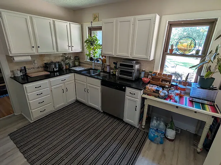 3410 E Clark St — Photo 7