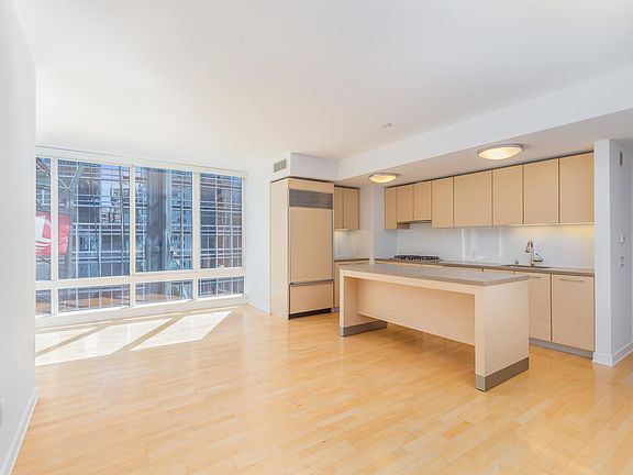 4th image of 301 Mission St APT 8G