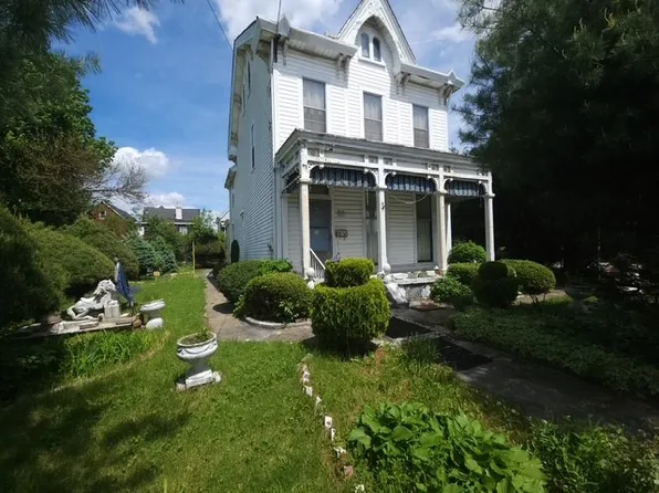 141 Mayflower St, Pittsburgh, PA 15206