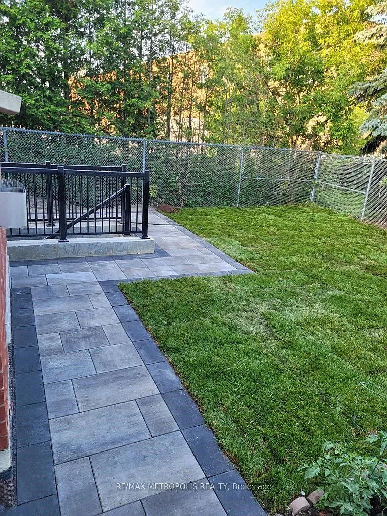 2 bed, $1,800 — Photo 2