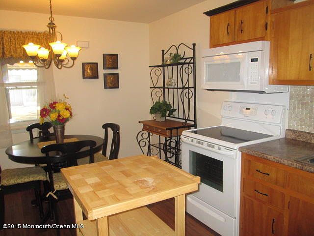 1st image of 31 Brooks Court #C