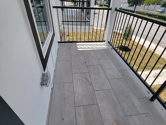 2nd image of 1010 Chulie Dr #101