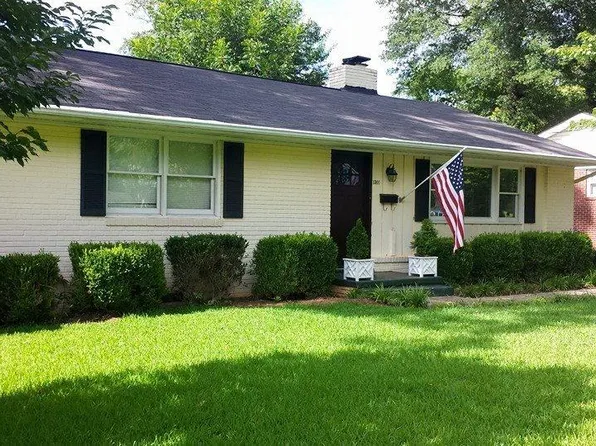 1301 Mockingbird Ln, Charlotte, NC 28209