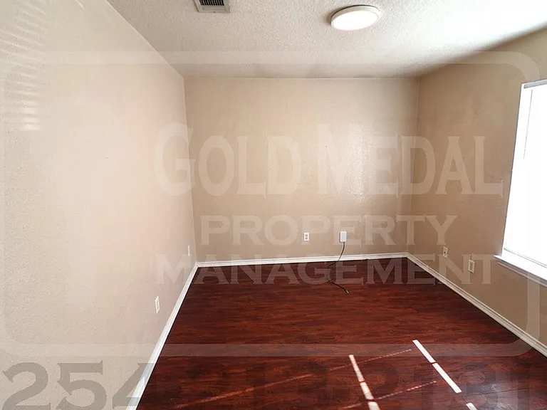 2806 Cantabrian Dr — Photo 6