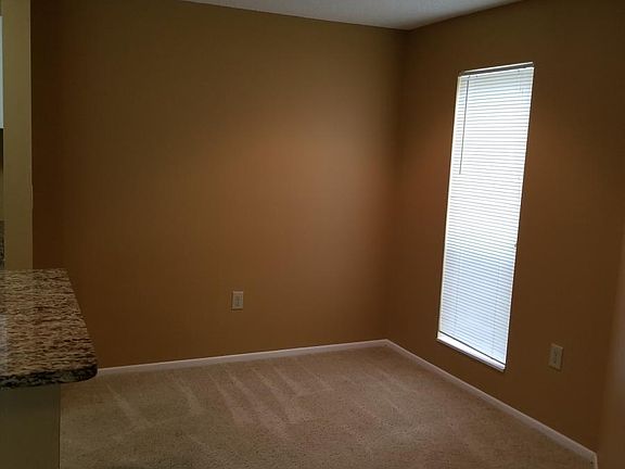 4th image of 115 112th Ave NE APT 108