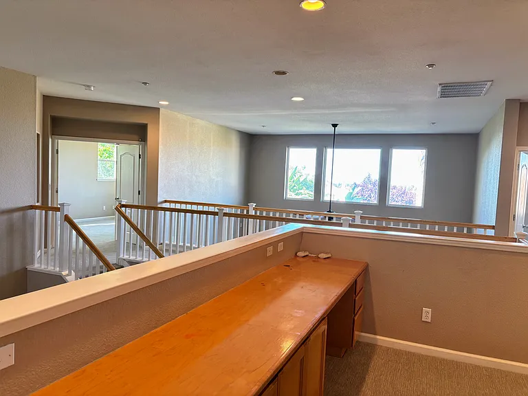 378 Roundhill Dr — Photo 22