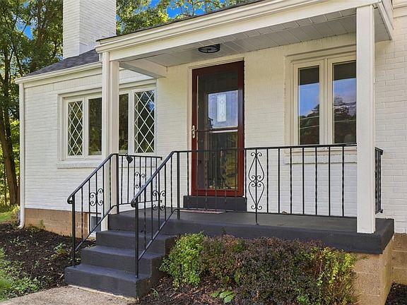 2nd image of 160 Gateway Ave