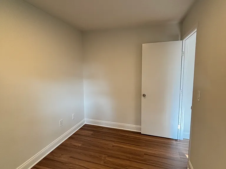 5 Stanford Dr #2B — Photo 7
