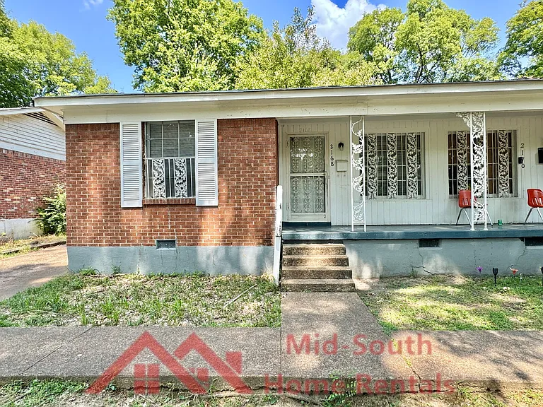 2168 Carnes Ave — Photo 2