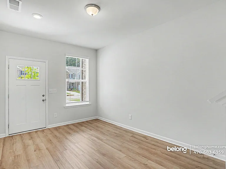 348 Navigator Ln — Photo 4