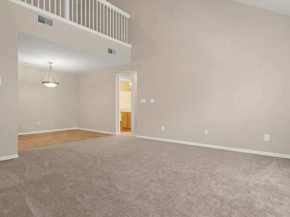 2nd image of 656 Belmonte Dr Unit B