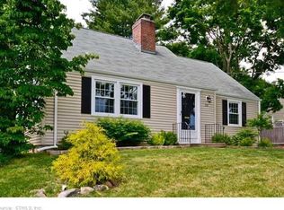 33 Foxridge Rd, West Hartford, CT 06107