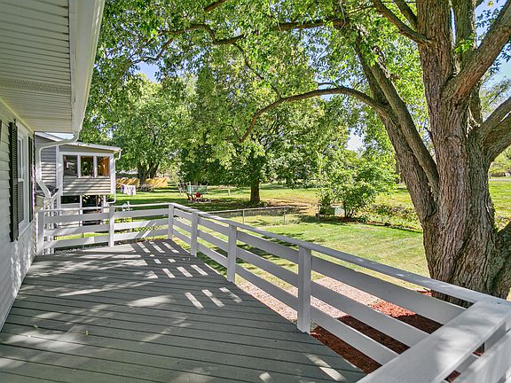 2nd image of 118 Sunshine Ln