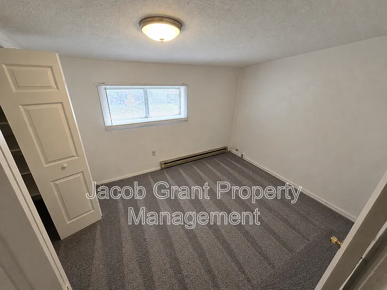 520 N Water Ave #1 — Photo 9
