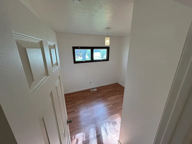 1882 Paul Dr — Photo 19