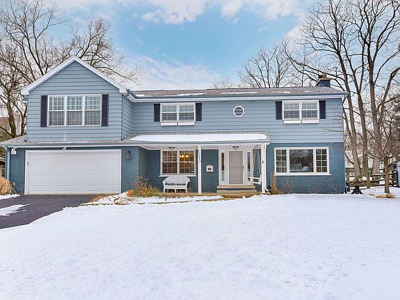 5th image of 1110 Greenwood Dr