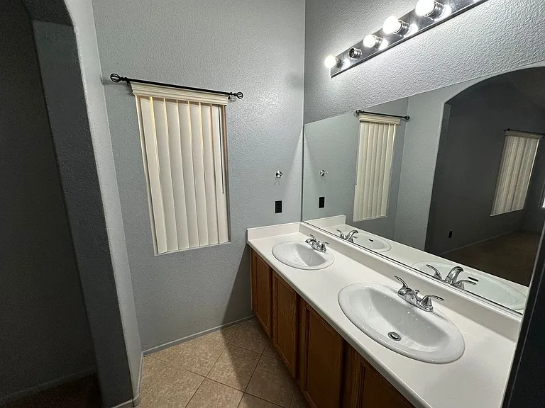 2562 Land Rush Dr — Photo 7