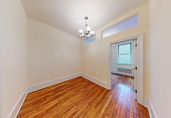 3rd image of 107 W 67th St #4FW