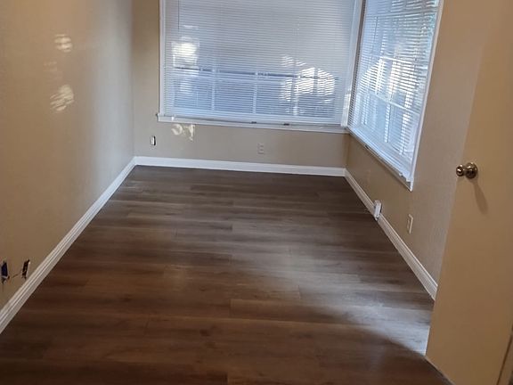 5th image of 924 Height St #B
