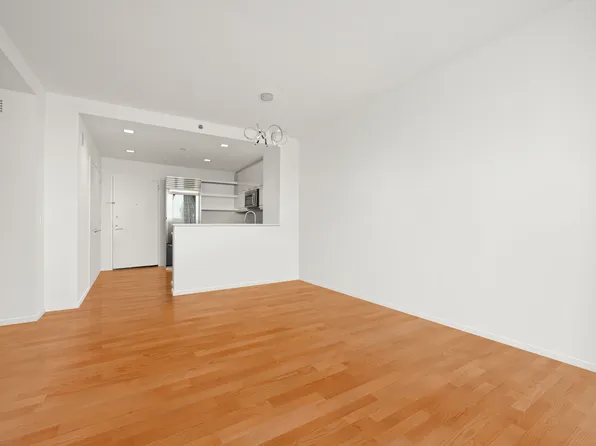 635 West 42nd Street 12D image 3 of 13