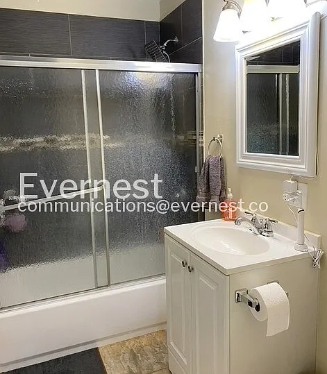 3240 N Clark St #3M — Photo 5