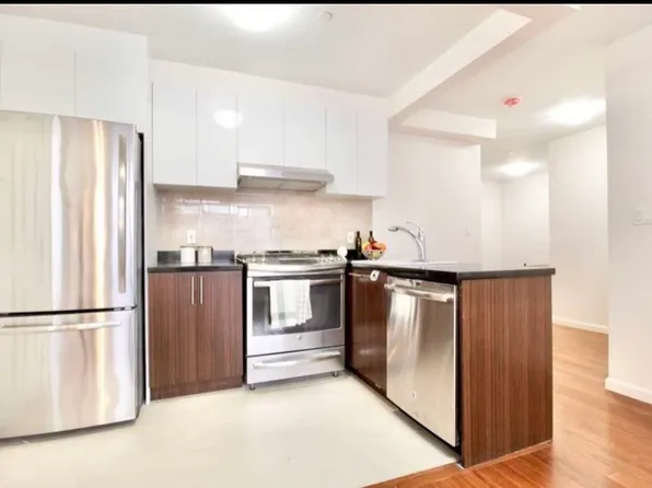 13646 41st Ave Unit 4A, Flushing, NY 11355